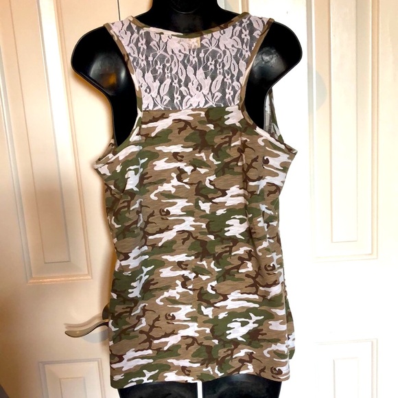 Bobbie Brooks Tops - BOBBIE BROOKS🌲CAMO LACE RAZORBACK TANK TOP Sz 1X